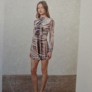 Moon River Velvet Long Sleeve Dress - Black and Cream